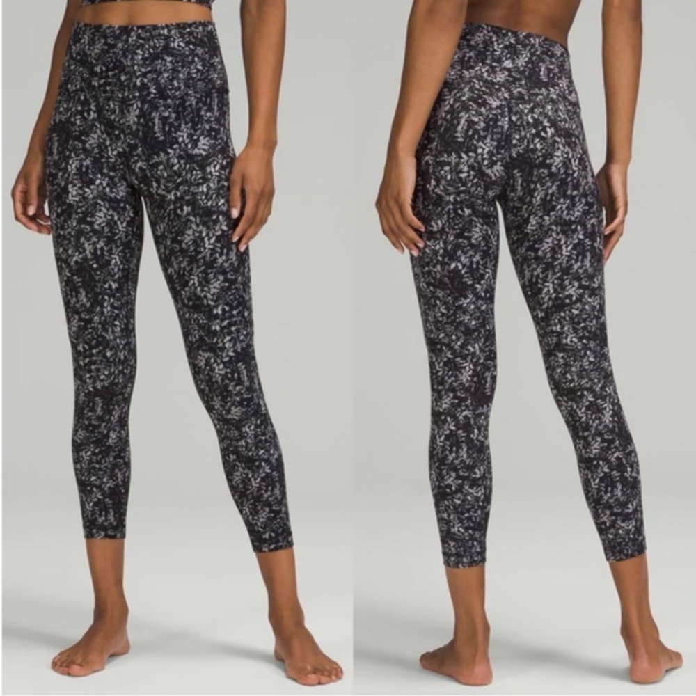 Lululemon Black and White Align Leggings - Picture 1 of 8